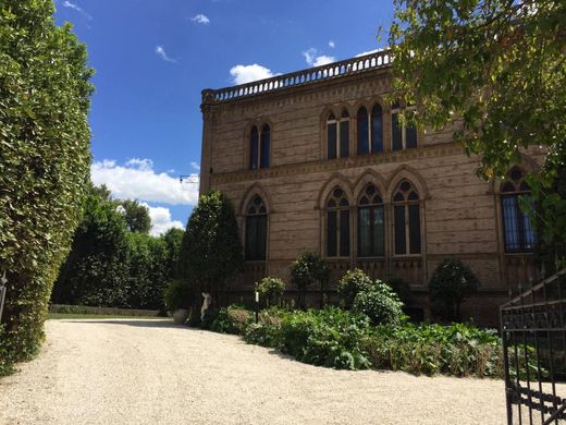 Villa in Falconara Marittima, Provincia di Ancona