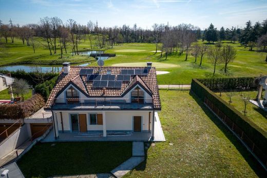 Villa a Usmate Velate, Monza e Brianza