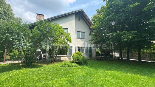 Вилла, Mozzo, Provincia di Bergamo