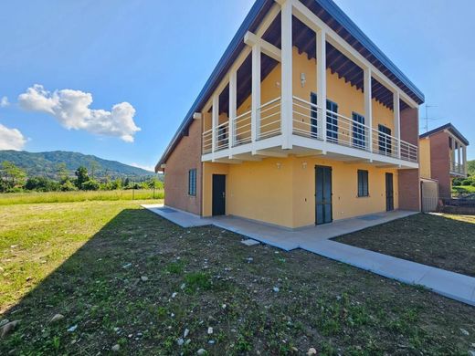 Villa Imbersago, Lecco ilçesinde