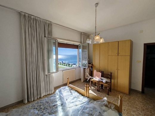 Appartamento a Salerno, Campania