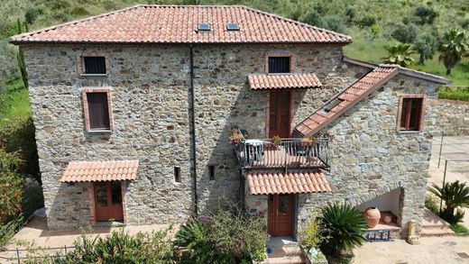 Köy evi Pollica, Salerno ilçesinde