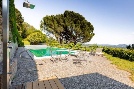 Villa in Lesa, Provincia di Novara