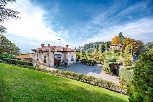 Villa a Bergamo, Lombardia