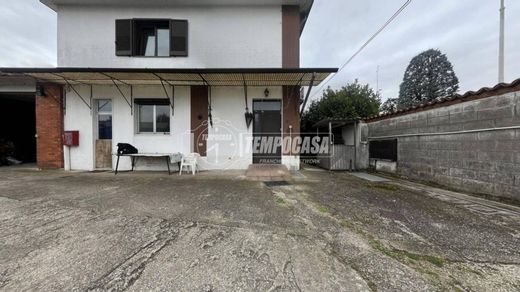 Διαμέρισμα σε Parabiago, Città metropolitana di Milano