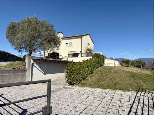 Villa - San Vendemiano, Provincia di Treviso