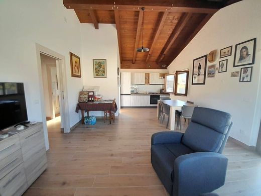 Villa in Castel di Sangro, Provincia dell' Aquila