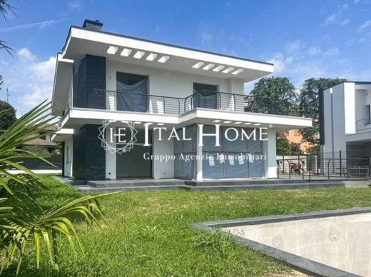 Villa in Inverigo, Provincia di Como