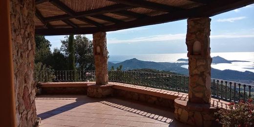 Вилла, Villasimius, Provincia del Sud Sardegna