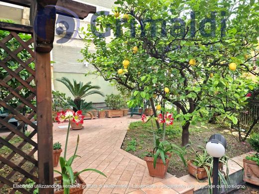 Διαμέρισμα σε Νάπολη, Napoli