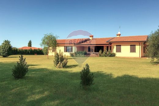 Villa Latina, Latina ilçesinde