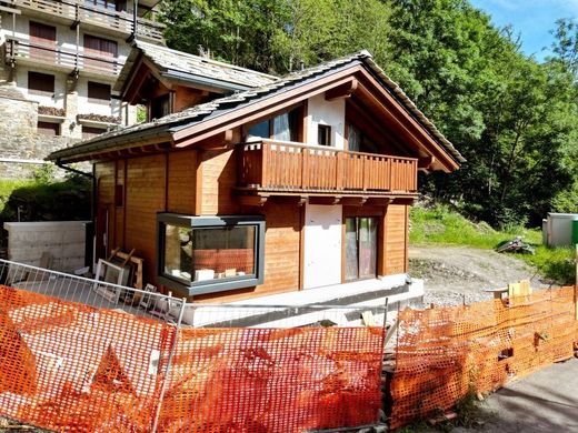 Villa Courmayeur, Aosta ilçesinde