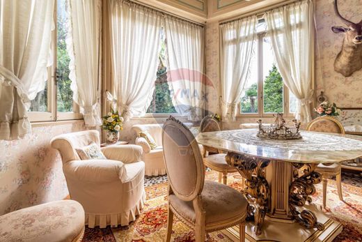 Lesa, Provincia di Novaraのヴィラ