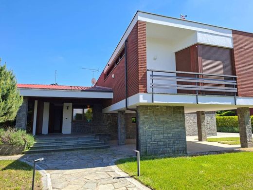 Villa Vinovo, Torino ilçesinde