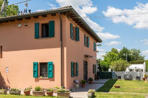 Villa in Minerbio, Bologna