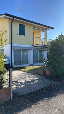 Villa in Bardolino, Provincia di Verona