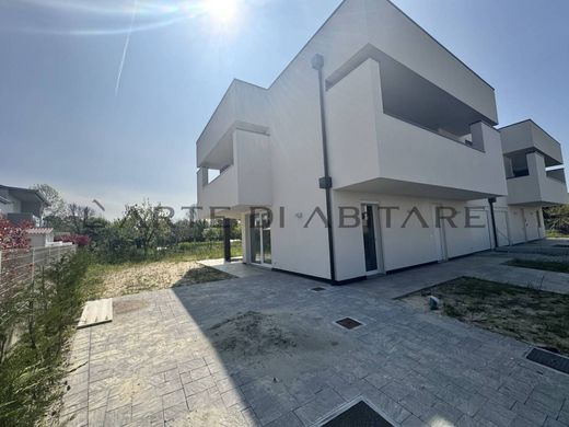 Villa Selvazzano Dentro, Padova ilçesinde