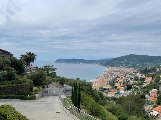 Villa in Alassio, Provincia di Savona