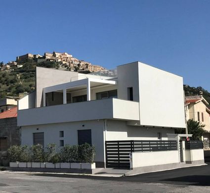 ﻓﻴﻼ ﻓﻲ Nicotera, Provincia di Vibo-Valentia