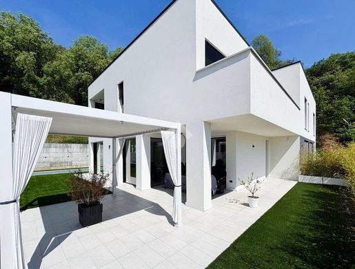 Villa in Rodengo-Saiano, Provincia di Brescia