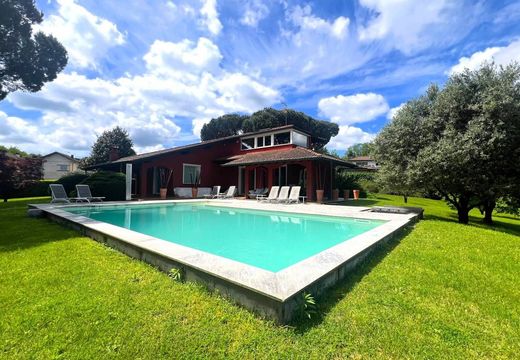 别墅  Dormelletto, 诺瓦拉省