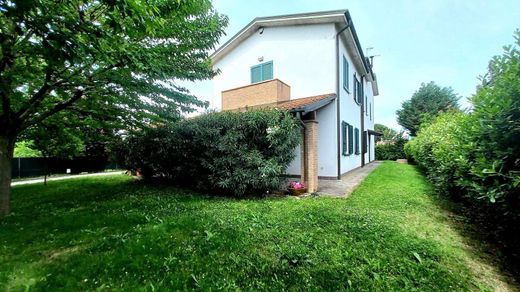 Villa in Medicina, Bologna