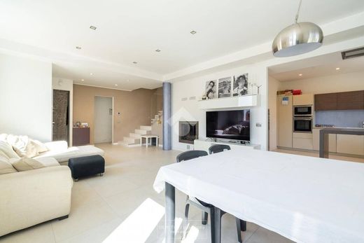 Villa San Giovanni in Persiceto, Bologna ilçesinde