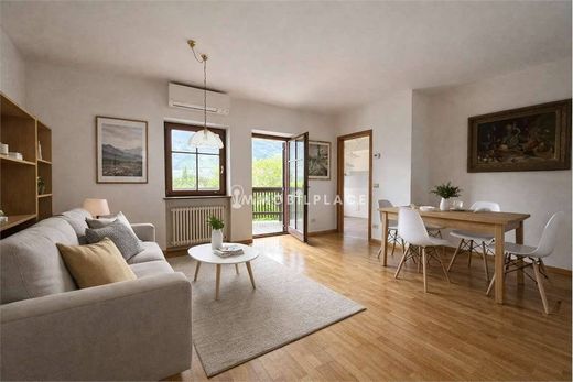 Piso / Apartamento en Appiano sulla Strada del Vino, Bolzano