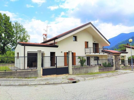 Villa in Tolmezzo, Udine