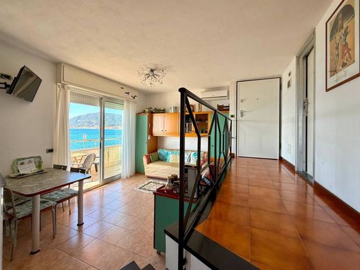 아파트 / Alassio, Provincia di Savona