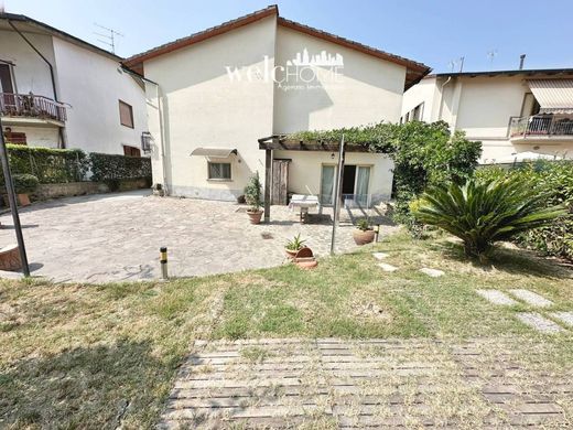 Villa Campi Bisenzio, Firenze ilçesinde