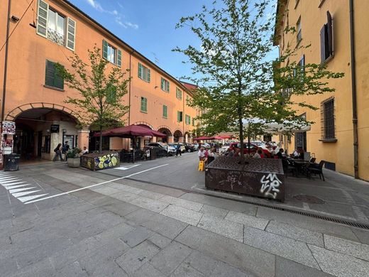 Appartamento a Bologna, Emilia-Romagna