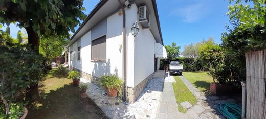 Villa in Forte dei Marmi, Provincia di Lucca
