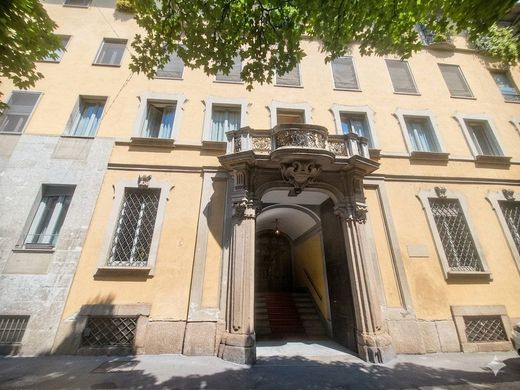 Apartment / Etagenwohnung in Mailand, Lombardei