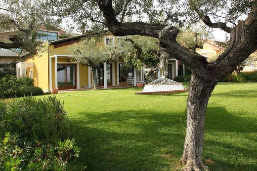 Willa w Loreto Aprutino, Provincia di Pescara