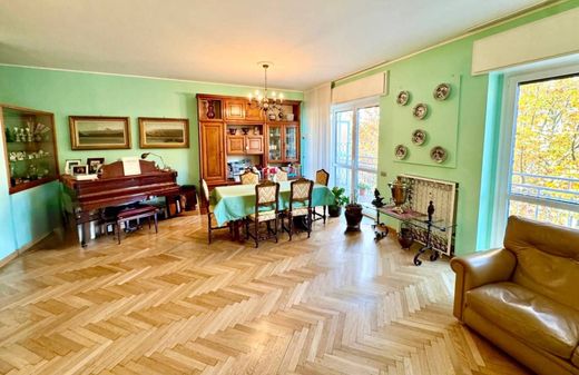 아파트 / 밀라노, Città metropolitana di Milano