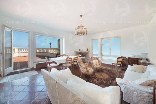 Βίλα σε Alassio, Provincia di Savona