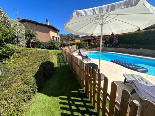 Villa a Castel San Pietro Terme, Bologna