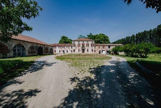 Appartement à Mantova, Mantoue