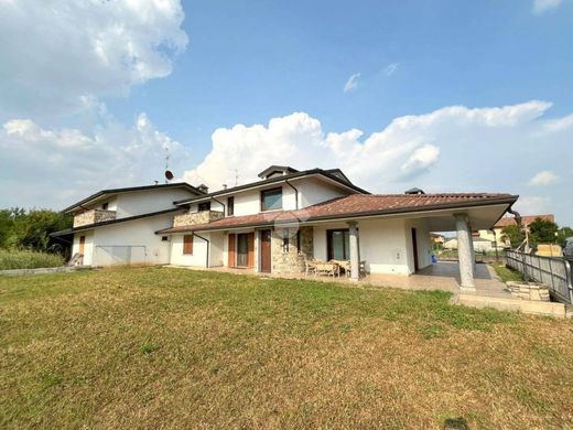 Villa in Bolgare, Provincia di Bergamo