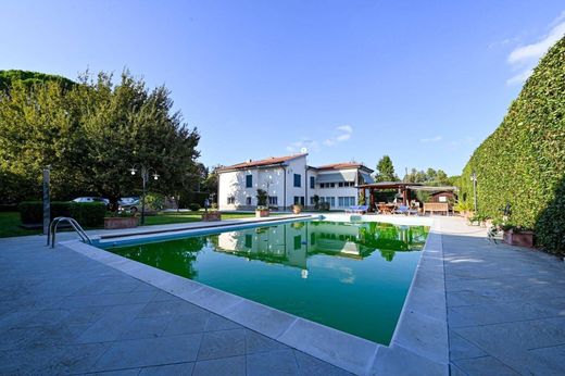 ﻓﻴﻼ ﻓﻲ بيزا, Province of Pisa