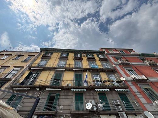 Piso / Apartamento en Nápoles, Napoles