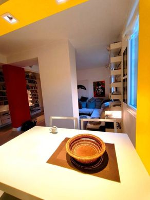 Apartment / Etagenwohnung in Bologna, Emilia-Romagna