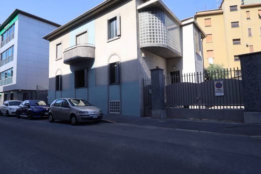 Willa w Sesto San Giovanni, Città metropolitana di Milano