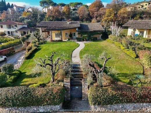 Villa Padenghe sul Garda, Brescia ilçesinde