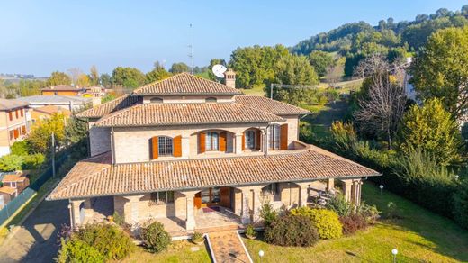 Villa à Castelvetro di Modena, Modène