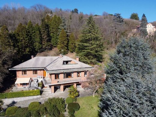 Moncalieri, Torinoのヴィラ