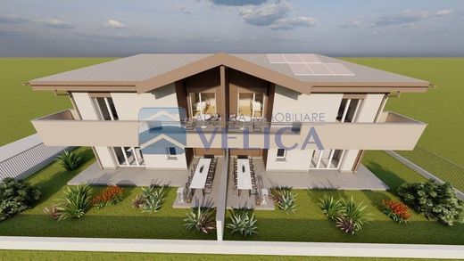 Βίλα σε Uboldo, Provincia di Varese