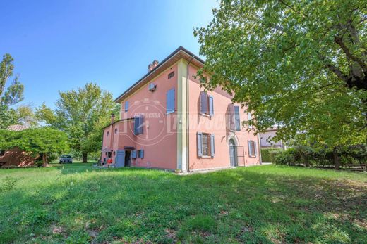 Villa in Castenaso, Bologna