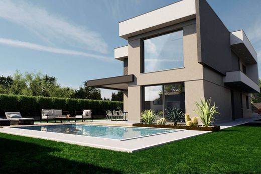 Villa in Canegrate, Città metropolitana di Milano